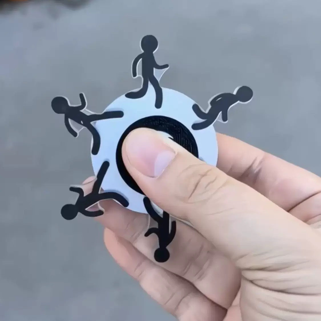 1pc Fidget Spinner en Forme de Personne Courante - Noir & Blanc, Plastique, Pas Besoin de , Id¨¦al pour Adultes et Cadeaux de F¨ºte, M¨¦canisme de Rotation Douce | Cadeaux Fidget Spinner