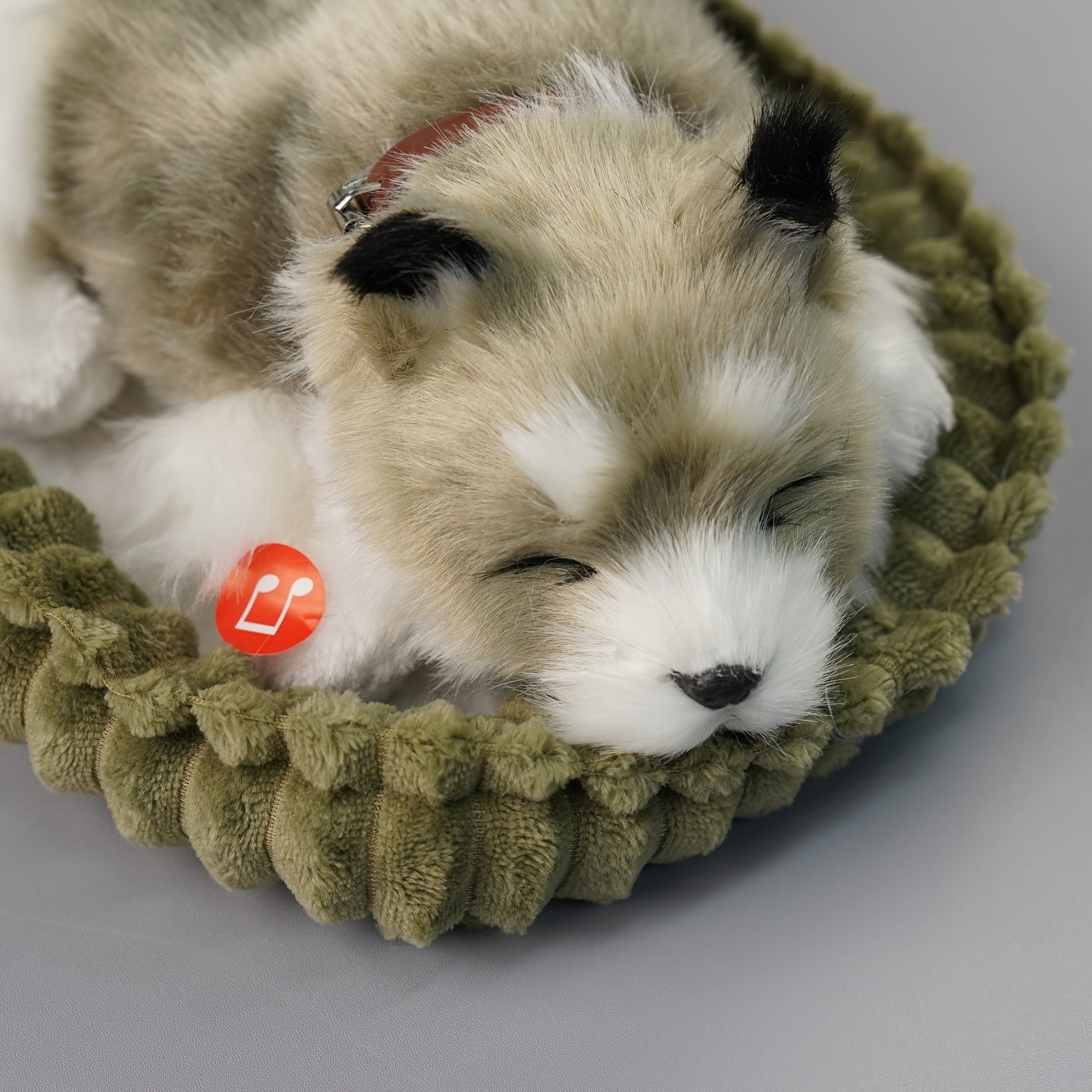 Jouet en peluche r¨¦aliste pour chien, animal de compagnie interactif r¨¦aliste, en peluche douce, avec des fonctions de respiration et de ronflement, pour offrir en cadeau et en souvenir de vacances